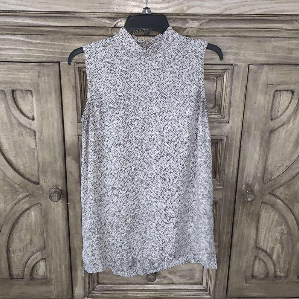 EUC Prologue Dark Gray/Light Gray Dot High Neck Tunic Blouse (Small)
